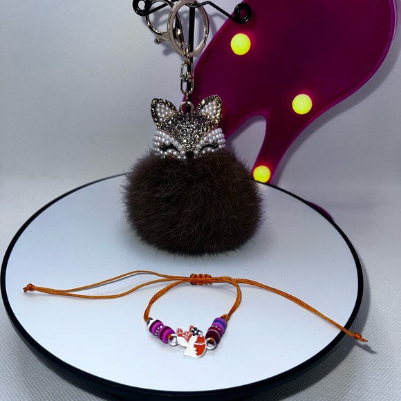 NWOT - Foxy Keychain & Bracelet!!! - Picture 3 of 5